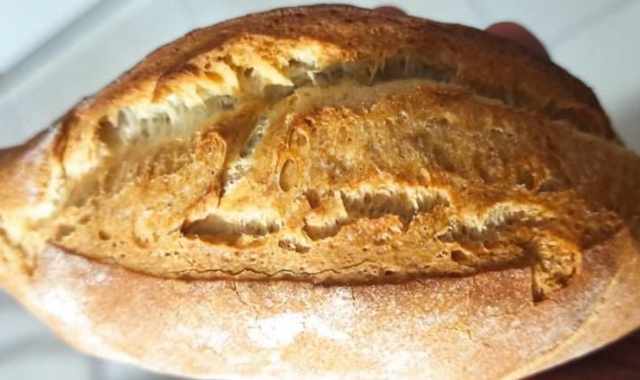 Molfetta e il suo tradizionale panino del Venerd santo:  il secolare "pizzarello"